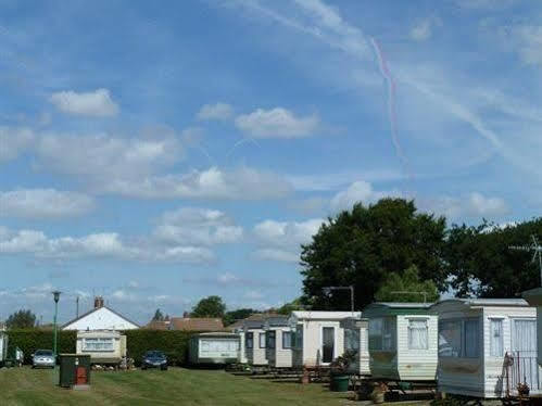 Готель Copthorne Caravans Merston Екстер'єр фото